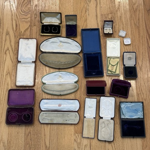 Antique vintage jewelry - 17,